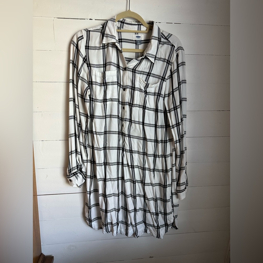 Black & white tunic dress